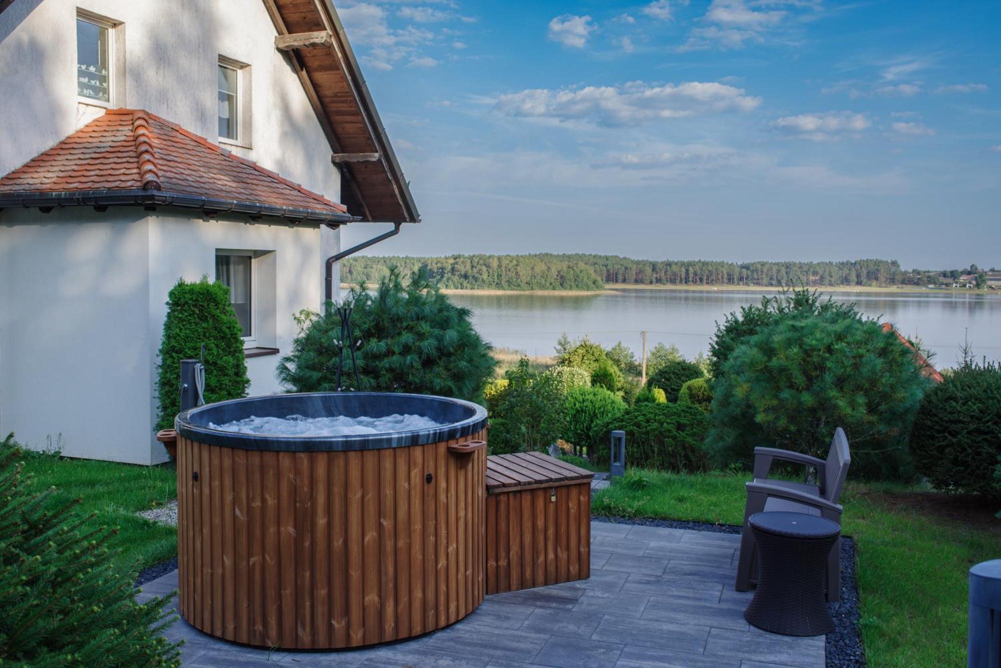Dom na wzgórzu z widokiem na jezioro Lipnica (Bytow) Exterior foto